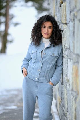 Les Arcs Film Festival - Day six. FC LES ARCS, FRANCE - DECEMBER 19 Sabrina Ouazani poses during Day Seven of Les Arcs Film Festival on December 19, 2025 in Les Arcs, France.Photo by Franck Castel ABACAPRESS.COM Les Arcs France  Copyright: xCastelxFranck ABACAx