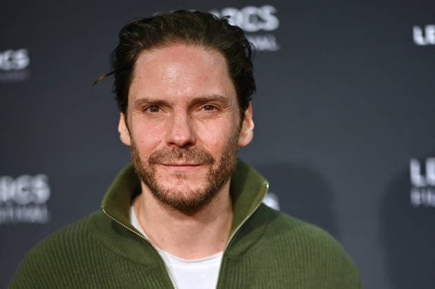 Closing Ceremony - Les Arcs Film Festival. FC LES ARCS, FRANCE - DECEMBER 19 Daniel Brühl attends the Closing Ceremony during Les Arcs Film Festival on December 20, 2025 in Les Arcs, France..Photo by Franck Castel ABACAPRESS.COM Les Arcs France  Copyright: xCastelxFranck ABACAx