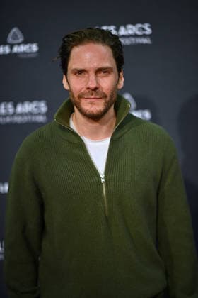 Closing Ceremony - Les Arcs Film Festival. FC LES ARCS, FRANCE - DECEMBER 19 Daniel Brühl attends the Closing Ceremony during Les Arcs Film Festival on December 20, 2025 in Les Arcs, France..Photo by Franck Castel ABACAPRESS.COM Les Arcs France  Copyright: xCastelxFranck ABACAx