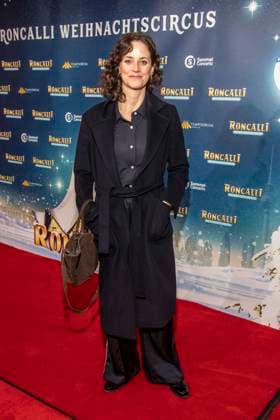 abb Anja Knauer Actress at the premiere of the 21 Roncalli Weihnachtscircus at the Tempodrom Berlin, on 19 12 2025 in Berlin Berlin Germany