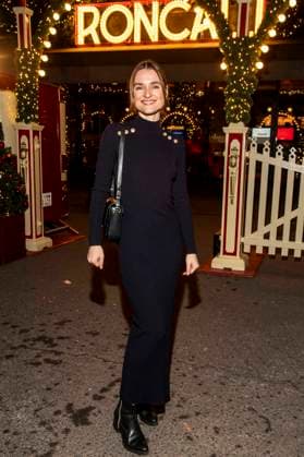 abb Josephin Busch actress at the premiere of the 21 Roncalli Weihnachtscircus at the Tempodrom Berlin, on 19 12 2025 in Berlin Berlin Germany