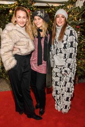 abb Lisa Maria Potthoff, Jeanette Hain and Simone Thomalla actresses at the premiere of the 21 Roncalli Weihnachtscircus at the Tempodrom Berlin, on 19 12 2025 in Berlin Berlin Germany