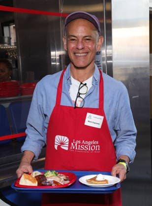 Celebrities take part in the Los Angeles Mission s Annual Thanksgiving Outreach on Skid Row, in Los Angeles, California Featuring: Mark Damon Espinoza Where: Los Angeles, California, United States When: 19 Dec 2025 Credit: Faye s Vision Cover Images EDITORIAL USE ONLY. NOT FOR USE BY NEWSPAPERS BASED IN THE UK. Copyright: xx coverimg55349149