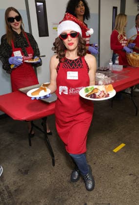 Celebrities take part in the Los Angeles Mission s Annual Thanksgiving Outreach on Skid Row, in Los Angeles, California Featuring: Christina DeRosa Where: Los Angeles, California, United States When: 19 Dec 2025 Credit: Faye s Vision Cover Images EDITORIAL USE ONLY. NOT FOR USE BY NEWSPAPERS BASED IN THE UK. Copyright: xx coverimg55349042
