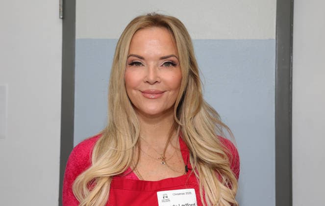 Celebrities take part in the Los Angeles Mission s Annual Thanksgiving Outreach on Skid Row, in Los Angeles, California Featuring: Brandy Ledford Where: Los Angeles, California, United States When: 19 Dec 2025 Credit: Faye s Vision Cover Images EDITORIAL USE ONLY. NOT FOR USE BY NEWSPAPERS BASED IN THE UK. Copyright: xx coverimg55348988