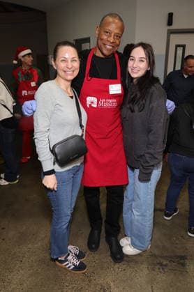 Celebrities take part in the Los Angeles Mission s Annual Thanksgiving Outreach on Skid Row, in Los Angeles, California Featuring: Sherman Augustus Where: Los Angeles, California, United States When: 19 Dec 2025 Credit: Faye s Vision Cover Images EDITORIAL USE ONLY. NOT FOR USE BY NEWSPAPERS BASED IN THE UK. Copyright: xx coverimg55349016