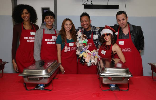 Celebrities take part in the Los Angeles Mission s Annual Thanksgiving Outreach on Skid Row, in Los Angeles, California Featuring: Christine Obanor, Stevie Franco, Leonela Nava, Nick Mendoza, Christina DeRosa, Bryan James Where: Los Angeles, California, United States When: 19 Dec 2025 Credit: Faye s Vision Cover Images EDITORIAL USE ONLY. NOT FOR USE BY NEWSPAPERS BASED IN THE UK. Copyright: xx coverimg55348962