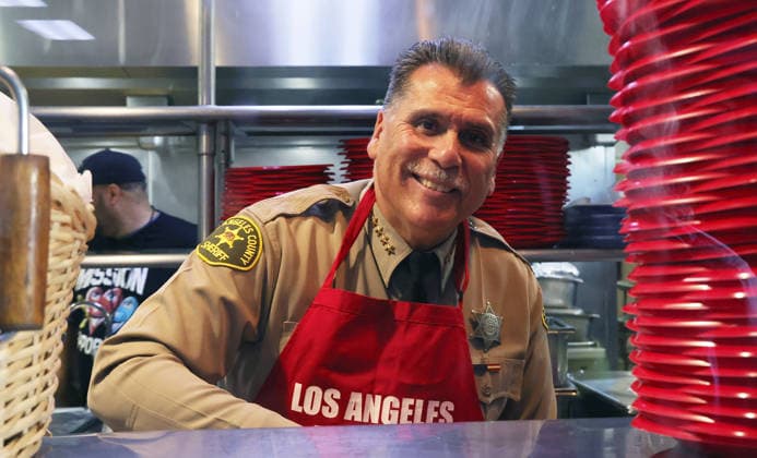 Celebrities take part in the Los Angeles Mission s Annual Thanksgiving Outreach on Skid Row, in Los Angeles, California Featuring: Sheriff Robert G. Luna Where: Los Angeles, California, United States When: 19 Dec 2025 Credit: Faye s Vision Cover Images EDITORIAL USE ONLY. NOT FOR USE BY NEWSPAPERS BASED IN THE UK. Copyright: xx coverimg55348971