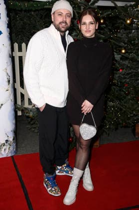 Felix von Jascheroff with partner Alexandra Sophie Winterberg at the premiere of the 21 Original Roncalli Weihnachtscircus 2025 at the Tempodrom Berlin, 19 12 2025 Foto:xN.xKubelkax xFuturexImagex roncalli_5211