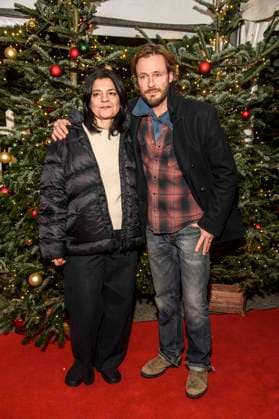 abb Andreas Pietschmann and Jasmin Tabatabai pair of actors at the premiere of the 21 Roncalli Weihnachtscircus at the Tempodrom Berlin, on 19 12 2025 in Berlin Berlin Germany