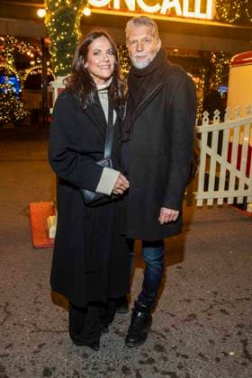 abb Bettina Zimmermann and Kai Wiesinger actors at the premiere of the 21 Roncalli Weihnachtscircus at the Tempodrom Berlin, on 19 12 2025 in Berlin Berlin Germany