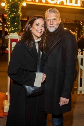abb Bettina Zimmermann and Kai Wiesinger actors at the premiere of the 21 Roncalli Weihnachtscircus at the Tempodrom Berlin, on 19 12 2025 in Berlin Berlin Germany