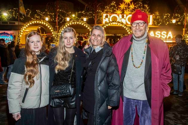 abb Sophie Charlotte, Anja Drendel and Reiner Schöne Beautiful actors at the premiere of the 21 Roncalli Weihnachtscircus at the Tempodrom Berlin, on 19 12 2025 in Berlin Berlin Germany