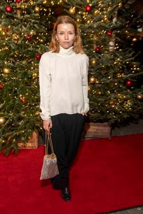 abb Karoline Schuch Actress at the premiere of the 21 Roncalli Weihnachtscircus at the Tempodrom Berlin, on 19 12 2025 in Berlin Berlin Germany