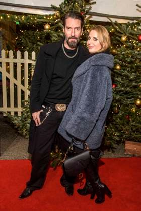 abb Alec Völkel and Johanna Völkel Voelkel couple musicians at the premiere of the 21 Roncalli Weihnachtscircus at the Tempodrom Berlin, on 19 12 2025 in Berlin Berlin Germany