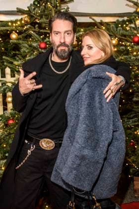 abb Alec Völkel and Johanna Völkel Voelkel couple musicians at the premiere of the 21 Roncalli Weihnachtscircus at the Tempodrom Berlin, on 19 12 2025 in Berlin Berlin Germany