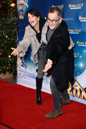 Gerit Kling with husband Wolfram Becker at the premiere of the 21 Original Roncalli Weihnachtscircus 2025 at the Tempodrom Berlin, 19 12 2025 Foto:xN.xKubelkax xFuturexImagex roncalli_5252