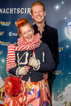 abb Enie van de Meiklokjes and Tobias Staebo Presenter Paar Freund at the premiere of the 21 Roncalli Weihnachtscircus at the Tempodrom Berlin, on 19 12 2025 in Berlin Berlin Germany