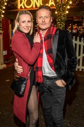 abb Franziska Hippe and Roman Knizka pair of actors at the premiere of the 21 Roncalli Weihnachtscircus at the Tempodrom Berlin, on 19 12 2025 in Berlin Berlin Germany