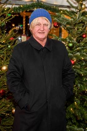 abb Detlev Buck actor Pudelmuetze at the premiere of the 21 Roncalli Weihnachtscircus at the Tempodrom Berlin, on 19 12 2025 in Berlin Berlin Germany