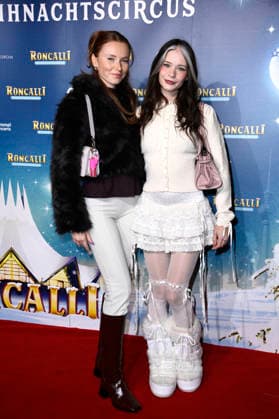 Doreen Pichler and Nadine Breaty at the premiere of the 21 Original Roncalli Weihnachtscircus 2025 at the Tempodrom Berlin, 19 12 2025 Foto:xN.xKubelkax xFuturexImagex roncalli_5299
