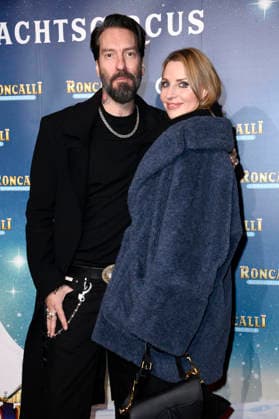 Alec Völkel with his wife Johanna Völkel at the premiere of the 21 Original Roncalli Weihnachtscircus 2025 at the Tempodrom Berlin, 19 12 2025 Foto:xN.xKubelkax xFuturexImagex roncalli_5303