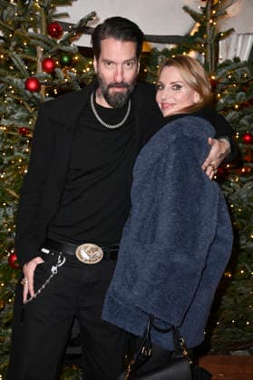 Alec Völkel with his wife Johanna Völkel at the premiere of the 21 Original Roncalli Weihnachtscircus 2025 at the Tempodrom Berlin, 19 12 2025 Foto:xN.xKubelkax xFuturexImagex roncalli_5305