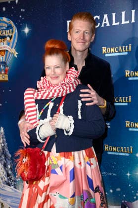 Enie van de Meiklokjes with husband Tobias Staerbo at the premiere of the 21 Original Roncalli Weihnachtscircus 2025 at the Tempodrom Berlin, 19 12 2025 Foto:xN.xKubelkax xFuturexImagex roncalli_5320