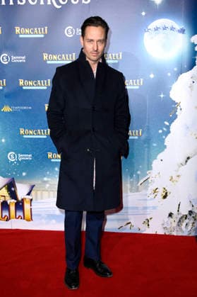 Tom Schilling at the premiere of the 21 Original Roncalli Weihnachtscircus 2025 at the Tempodrom Berlin, 19 12 2025 Foto:xN.xKubelkax xFuturexImagex roncalli_5326