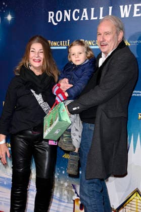 Leander Haußmann with his sister Iris and grandson Fritz at the premiere of the 21 Original Roncalli Weihnachtscircus 2025 at the Tempodrom Berlin, 19 12 2025 Foto:xN.xKubelkax xFuturexImagex roncalli_5338