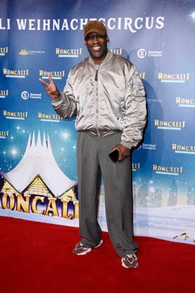 Joe Chialo at the premiere of the 21 Original Roncalli Weihnachtscircus 2025 at the Tempodrom Berlin, 19 12 2025 Foto:xN.xKubelkax xFuturexImagex roncalli_5343