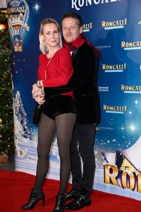 Franziska Hippe and Roman Knizka at the premiere of the 21 Original Roncalli Weihnachtscircus 2025 at the Tempodrom Berlin, 19 12 2025 Foto:xN.xKubelkax xFuturexImagex roncalli_5350