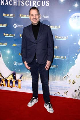 Sebastian Fitzek at the premiere of the 21 Original Roncalli Weihnachtscircus 2025 at the Tempodrom Berlin, 19 12 2025 Foto:xN.xKubelkax xFuturexImagex roncalli_5358