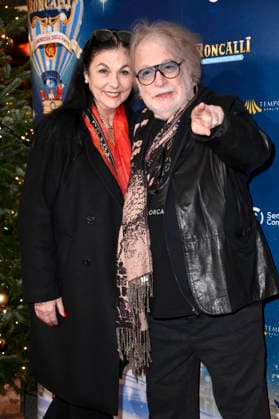 Bernhard Paul with his wife Eliana Paul at the premiere of the 21 Original Roncalli Weihnachtscircus 2025 at the Tempodrom Berlin, 19 12 2025 Foto:xN.xKubelkax xFuturexImagex roncalli_5382