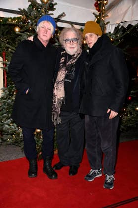 Detlev Buck, Bernhard Paul and August Diehl at the premiere of the 21 Original Roncalli Weihnachtscircus 2025 at the Tempodrom Berlin, 19 12 2025 Foto:xN.xKubelkax xFuturexImagex roncalli_5385