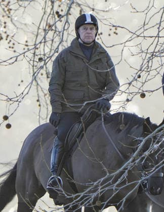 Andrew Windsor out horse riding in Windsor Andrew Windsor out horse riding in Windsor this morning. The US Justice Department is scheduled to release thousands of documents regarding Jeffrey Epstein later today - including some that may detail correspondence with the disgraced former Duke of York. 19.12.2025  Copyright: xChrisxEadesx NINTCHDBPICT001046801678
