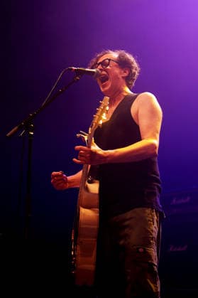 The Wonder Stuff performing at Shepherd™s Bush Empire LONDON, ENGLAND - DECEMBER 19: Miles Hunt of ™The Wonder Stuff™ performing at Shepherd™s Bush Empire on December 19, 2025 in London, England. CAP MAR MAR Great Britain Copyright: xMartinxHarris CapitalxPicturesx