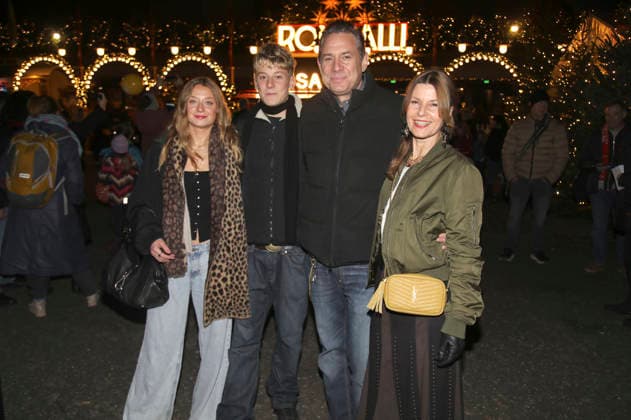 Sascha Vollmer with his wife Jenny and their children Manisha and John at the premiere of the 21 Original Roncalli Weihnachtscircus 2025 at the Tempodrom Berlin, 19 12 2025 Foto:xAgenturxWehnertx xGränzdörferx xFuturexImagex roncalli_5390