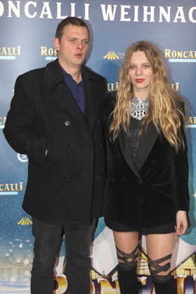 Anton Garber and Lilith Stangenberg at the premiere of the 21 Original Roncalli Weihnachtscircus 2025 at the Tempodrom Berlin, 19 12 2025 Foto:xAgenturxWehnertx xGränzdörferx xFuturexImagex roncalli_5397
