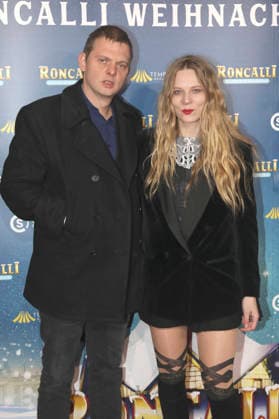 Anton Garber and Lilith Stangenberg at the premiere of the 21 Original Roncalli Weihnachtscircus 2025 at the Tempodrom Berlin, 19 12 2025 Foto:xAgenturxWehnertx xGränzdörferx xFuturexImagex roncalli_5398
