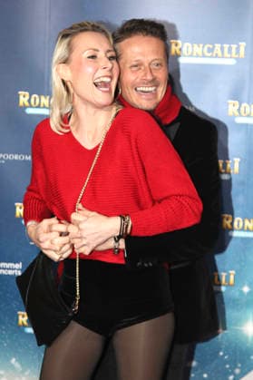 Franziska Hippe and Roman Knizka at the premiere of the 21 Original Roncalli Weihnachtscircus 2025 at the Tempodrom Berlin, 19 12 2025 Foto:xAgenturxWehnertx xGränzdörferx xFuturexImagex roncalli_5417
