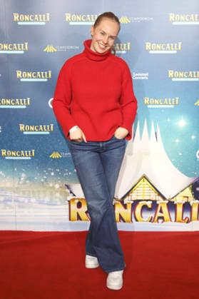 Clara Lösel at the premiere of the 21 Original Roncalli Weihnachtscircus 2025 at the Tempodrom Berlin, 19 12 2025 Foto:xAgenturxWehnertx xGränzdörferx xFuturexImagex roncalli_5429