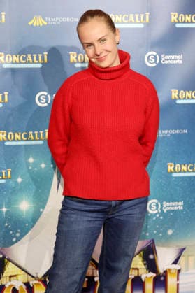 Clara Lösel at the premiere of the 21 Original Roncalli Weihnachtscircus 2025 at the Tempodrom Berlin, 19 12 2025 Foto:xAgenturxWehnertx xGränzdörferx xFuturexImagex roncalli_5430