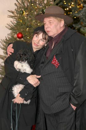 Meret Becker with brother Ben Becker and dog Taxi at the premiere of the 21 Original Roncalli Weihnachtscircus 2025 at the Tempodrom Berlin, 19 12 2025 Foto:xAgenturxWehnertx xGränzdörferx xFuturexImagex roncalli_5439
