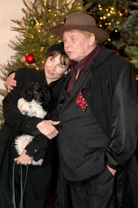 Meret Becker with brother Ben Becker and dog Taxi at the premiere of the 21 Original Roncalli Weihnachtscircus 2025 at the Tempodrom Berlin, 19 12 2025 Foto:xAgenturxWehnertx xGränzdörferx xFuturexImagex roncalli_5440