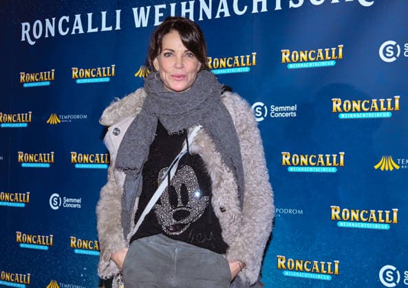 19 12 2025, xlakx, Entertainment, Roncalli Weihnachtscircus v l Actress Anja Kling as a guest at the anniversary performance at the premiere of the 21 Original Roncalli Weihnachtscircus at the Tempodrom Berlin Berlin Daniel Lakomski