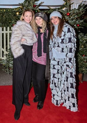 19 12 2025, xlakx, Entertainment, Roncalli Weihnachtscircus v l Lisa Maria Potthoff, Jeanette Hain and Simone Thomalla as guests at the anniversary performance at the premiere of the 21 Original Roncalli Weihnachtscircus at the Tempodrom Berlin Berlin Daniel Lakomski