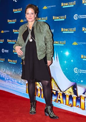 19 12 2025, xlakx, Entertainment, Roncalli Weihnachtscircus v l Muriel Baumeister as a guest at the anniversary performance at the premiere of the 21 Original Roncalli Weihnachtscircus at the Tempodrom Berlin1 Berlin Daniel Lakomski