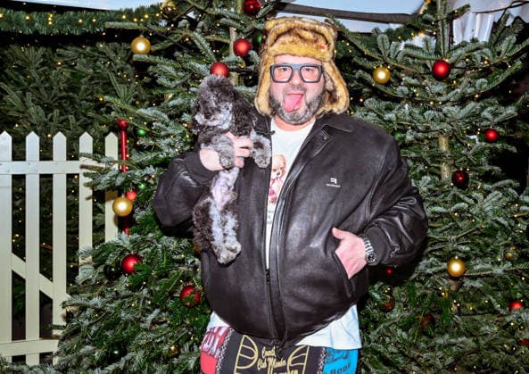 19 12 2025, xlakx, Entertainment, Roncalli Weihnachtscircus v l Oliver Polak as a guest at the anniversary performance at the premiere of the 21 Original Roncalli Weihnachtscircus at the Tempodrom Berlin Berlin Daniel Lakomski