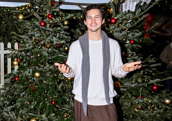 19 12 2025, xlakx, Entertainment, Roncalli Weihnachtscircus v l Tim Oliver Schultz as a guest at the anniversary performance at the premiere of the 21 Original Roncalli Weihnachtscircus at the Tempodrom Berlin Berlin Daniel Lakomski